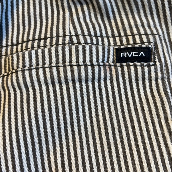 RVCA high rise shorts - Picture 4 of 5